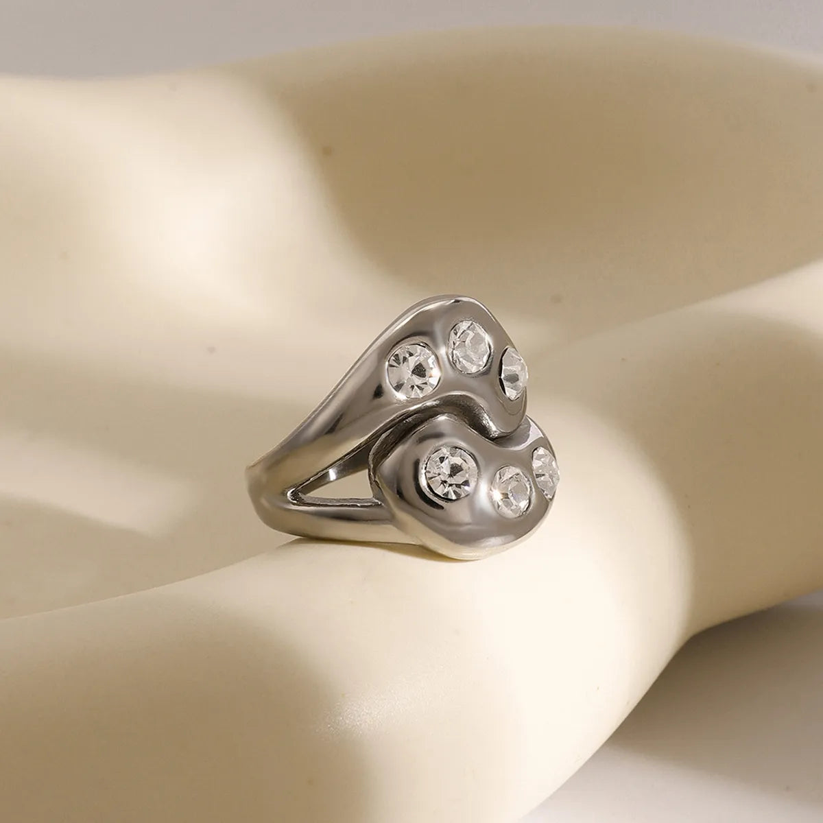 Gia Bold Classic Zircon Ring