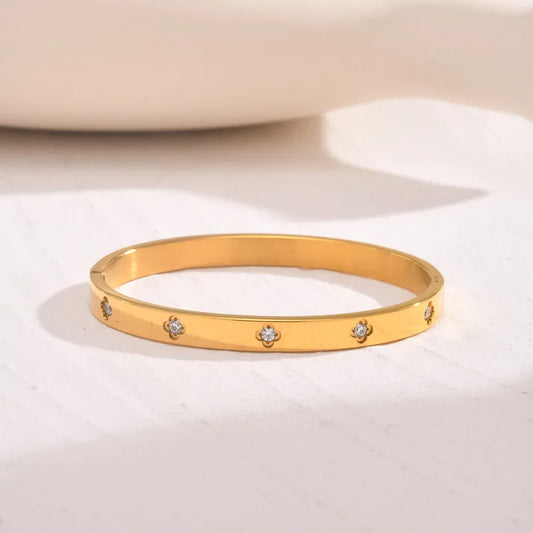 Classic Four Leaf Clover Bangle